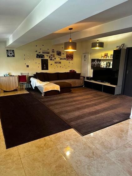 Duplex cu 8 camere cu Canalizare în Ciorogârla