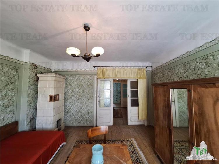 Casă individuală cu 4 camere cu Teren 177 Mp în Central