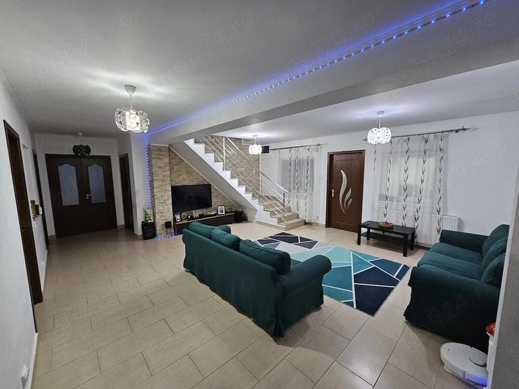 Casă cu Teren 2000 Mp în Central
