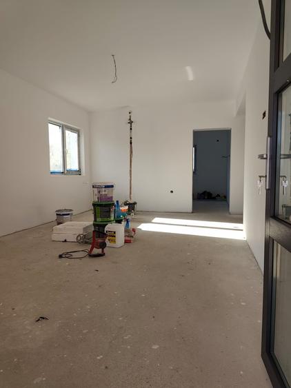 Casă individuală cu 3 camere cu Teren 350 Mp în Joița