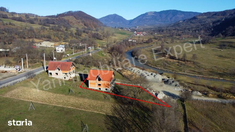 Casă cu Teren 795 Mp în Corbeni