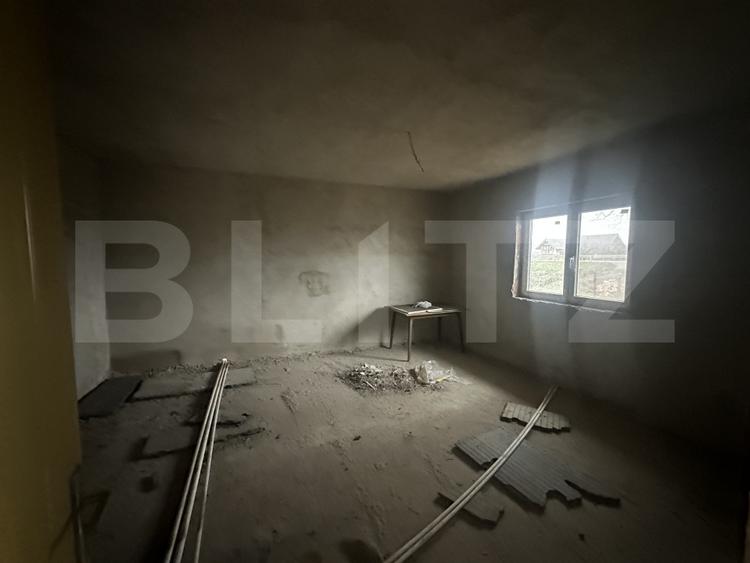 Casă individuală cu 3 camere cu Teren 2967 Mp în Doba