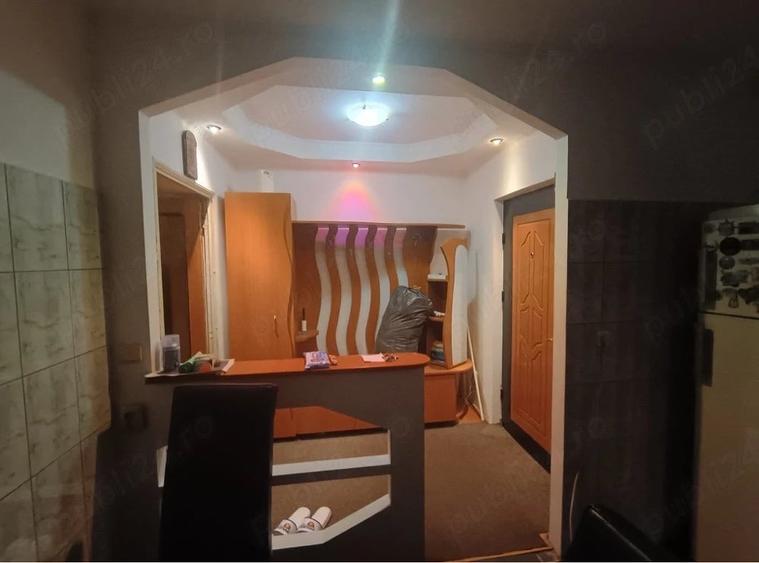 Apartament cu 3 camere decomandat în Snagov