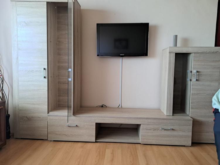 Apartament cu 2 camere decomandat în Calea București
