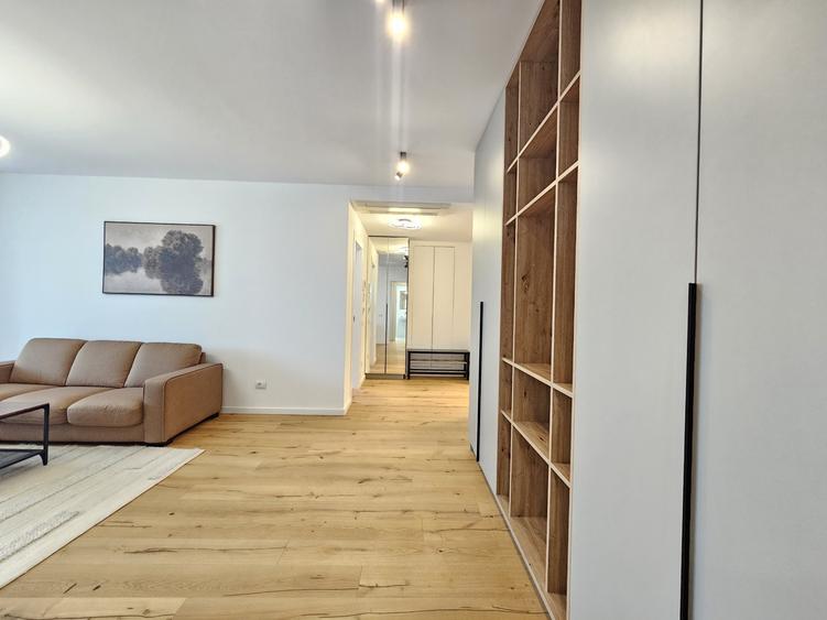 Apartament cu 2 camere semidecomandat, mobilat în Aviației