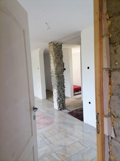 Casă cu 2 camere cu Teren 1440 Mp în Central