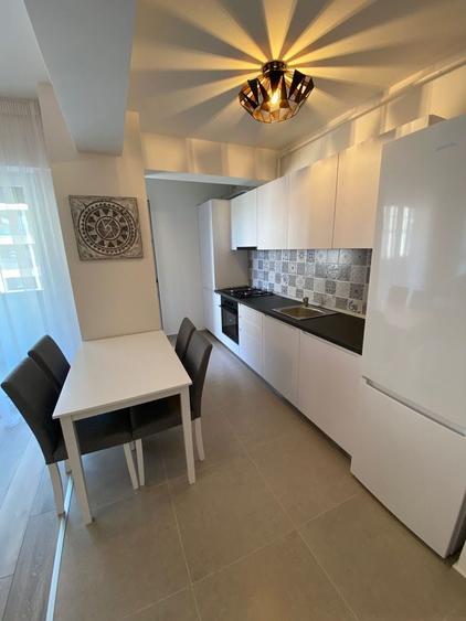 Apartament cu 2 camere decomandat în Aradului