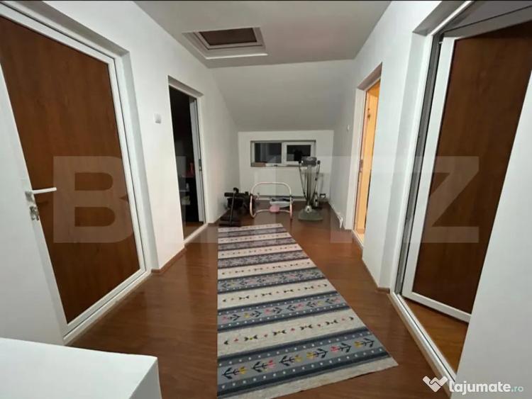 Casă cu 7 camere cu Teren 850 Mp în Șișești