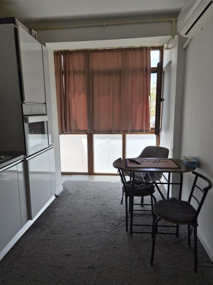 Apartament cu 4 camere decomandat în Bragadiru