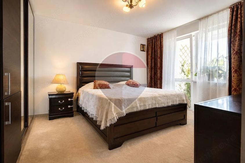 Apartament cu 3 camere decomandat în Bucium