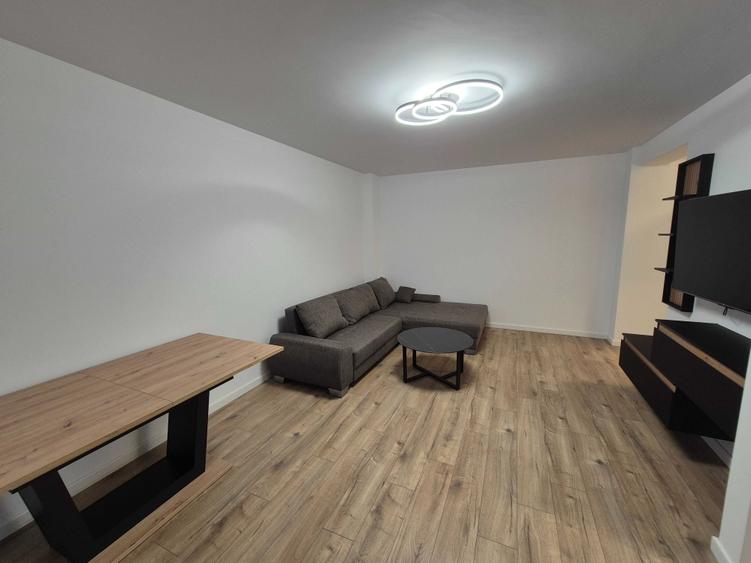 Apartament cu 2 camere decomandat în Sfântu Ilie