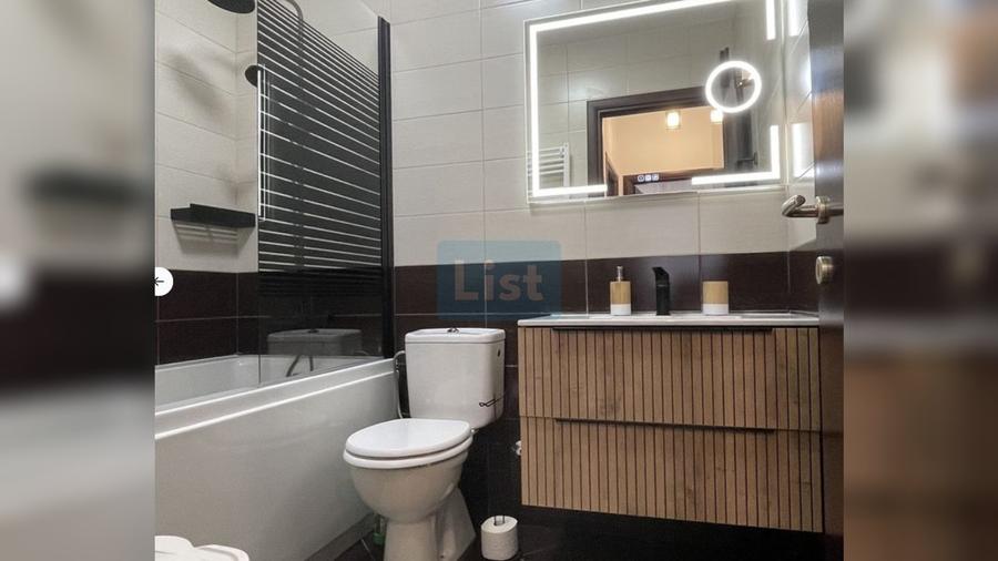 Apartament cu 4 camere decomandat în Herăstrău