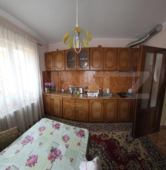 Casă individuală cu 4 camere cu Canalizare în Periferie