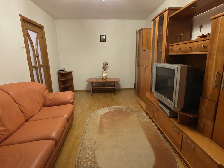 Drumul Taberei, 3 camere, decomandat, 2 min parc, 5 min metrou, etaj 1 - 2