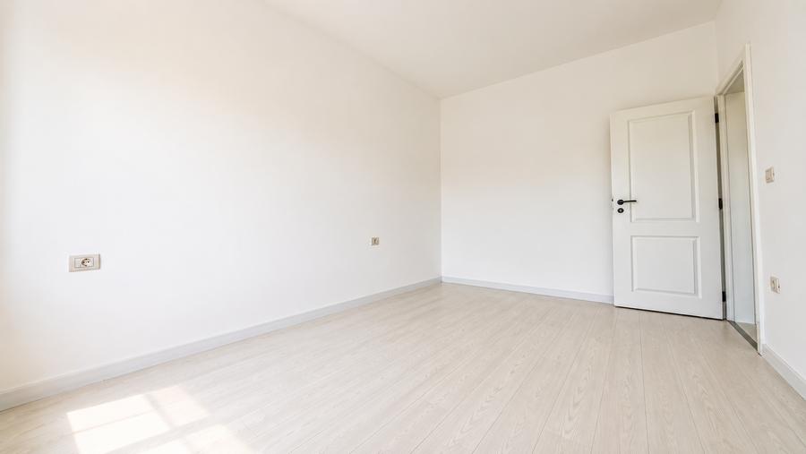 Duplex cu 4 camere cu Canalizare în Moșnița Nouă