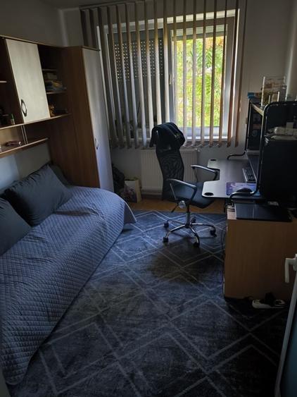 Apartament cu 3 camere semidecomandat în Hipodrom