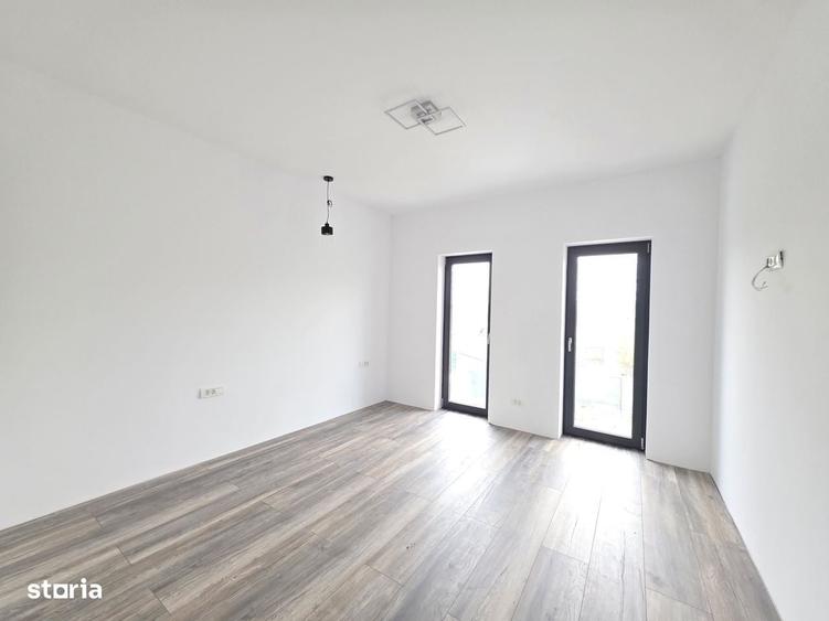 Casă cu 4 camere cu Teren 450 Mp în Stupini