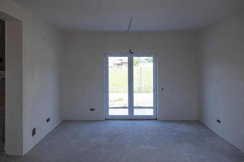 Casă individuală cu 5 camere cu Garaj în Chinteni