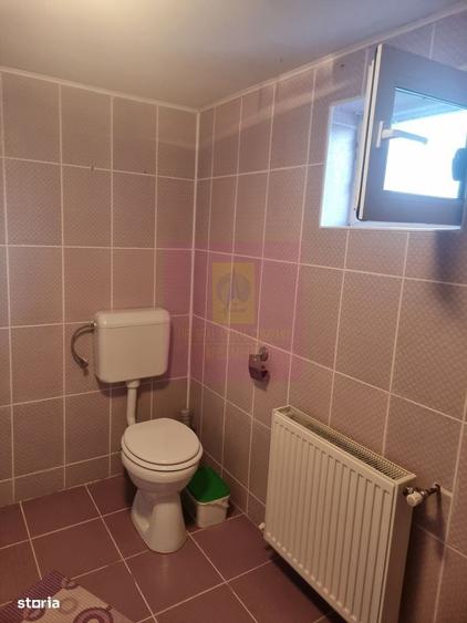 Casă cu 4 camere în Sadina