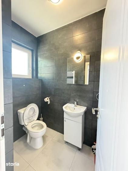 Casă cu 6 camere cu Canalizare în Central