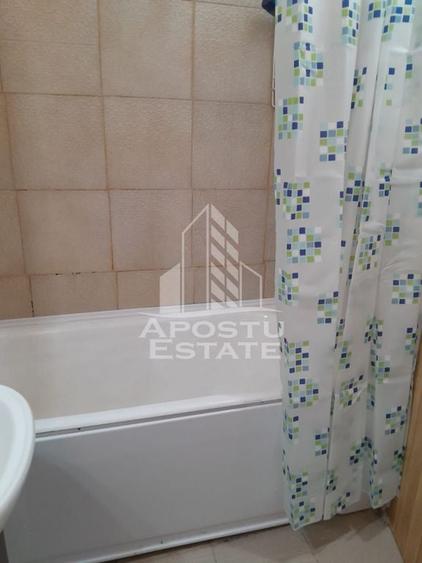 Apartament cu 3 camere semidecomandat în Circumvalațiunii