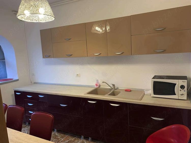 Apartament cu 3 camere decomandat în Valea Cetății