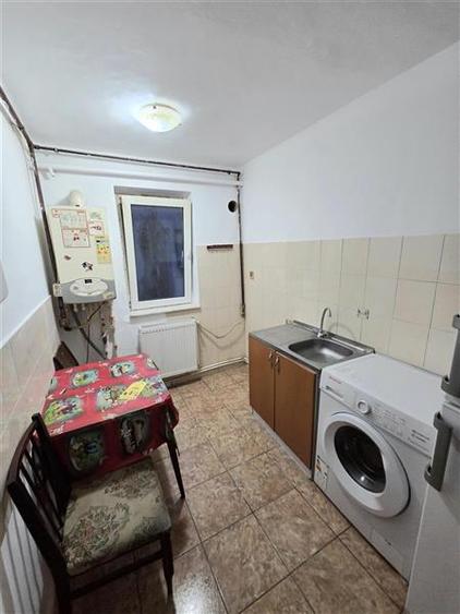Apartament cu 2 camere semidecomandat în Tomis III