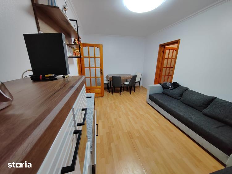 Apartament cu 3 camere decomandat în George Enescu