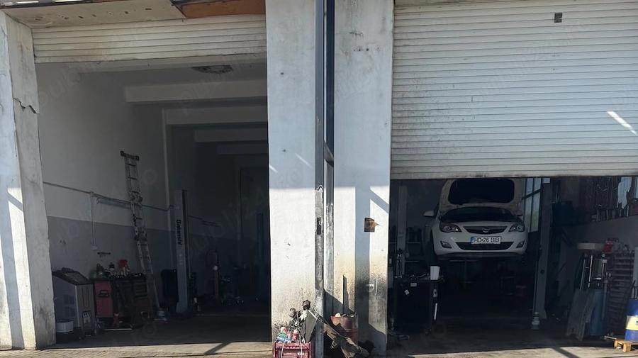 Spațiu comercial, de 150 mp, în Ghiroda