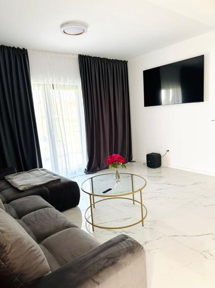 Duplex cu 4 camere cu Canalizare în Giarmata