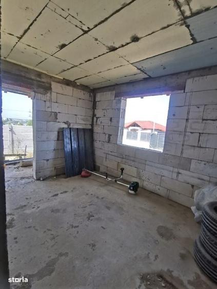 Casa la rosu in Plaiul Vulcanesti - 1