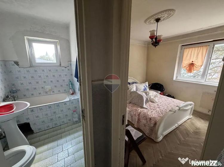 Apartament cu 3 camere decomandat în Sud