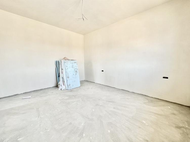 Duplex cu 3 camere cu Canalizare în Moșnița Nouă