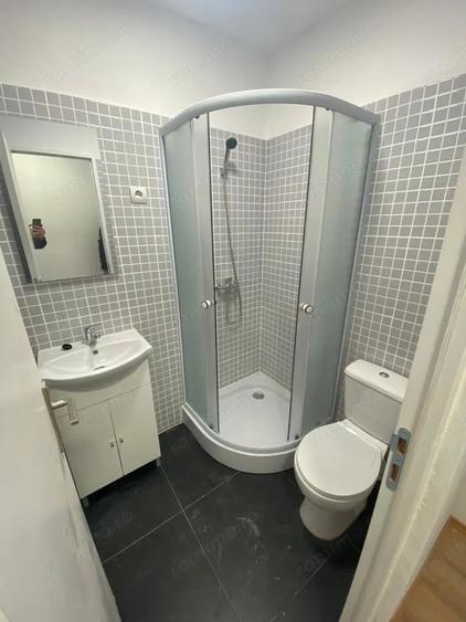 Apartament cu 2 camere semidecomandat în Dâmbovița