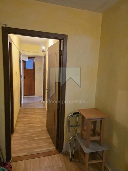 Apartament cu 3 camere decomandat, mobilat în Mărgeanului