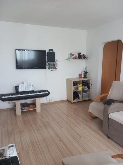 Apartament 2 camere de vanzare, 50.28 mp, semimobilat, Ploiesti Vest - 1