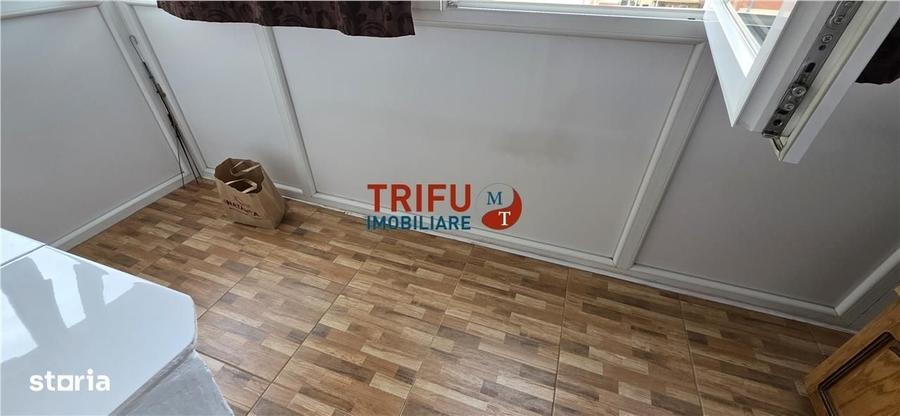 Apartament cu 3 camere decomandat în Cetate
