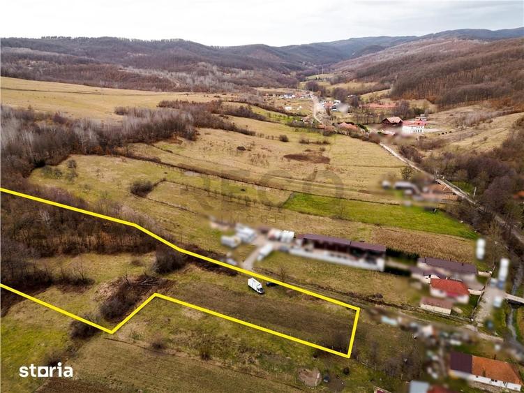Teren de 7465 mp, în Central