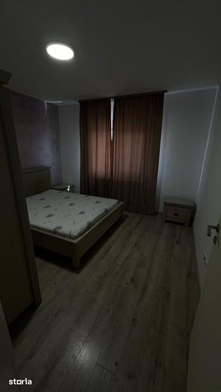 Apartament cu 3 camere în Cetate