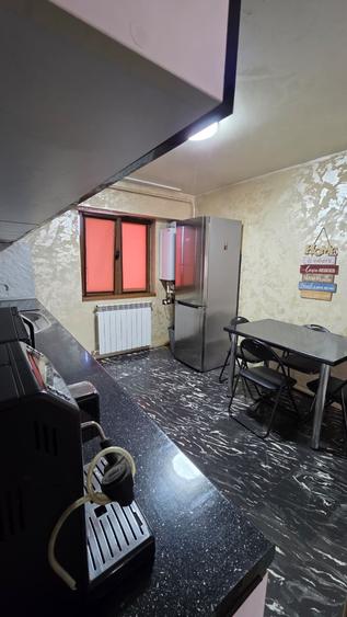 Apartament cu 3 camere decomandat, mobilat în Călărași