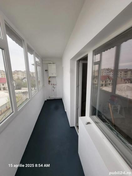 Apartament cu 3 camere decomandat în Micro 3