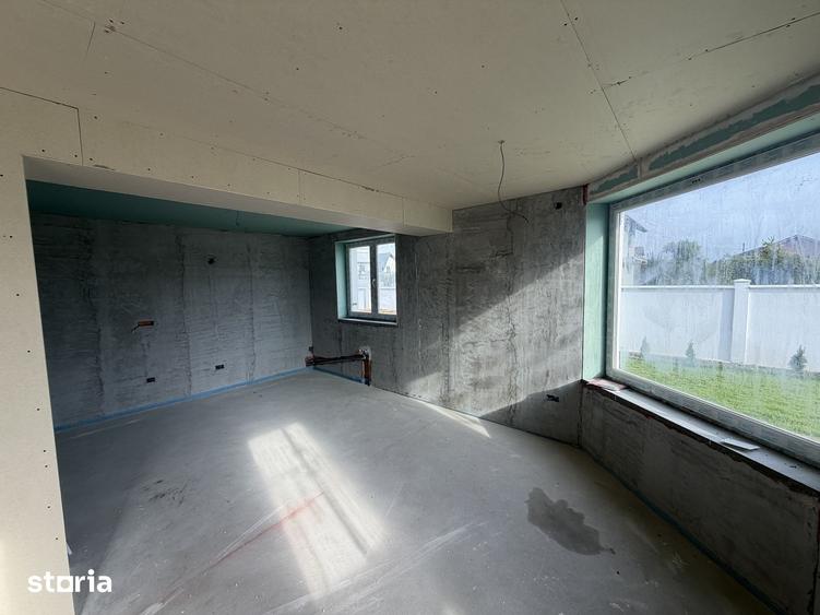 Casă cu 6 camere cu Teren 965 Mp în Brănești