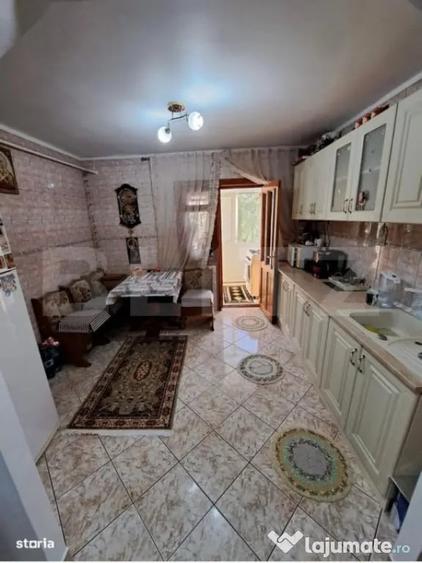 Apartament cu 2 camere decomandat, mobilat în Central