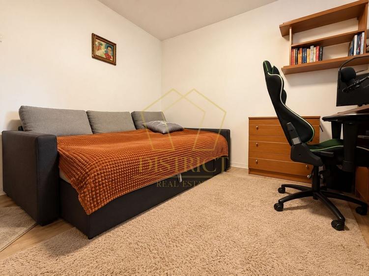 Apartament cu 3 camere decomandat, mobilat în Lipovei