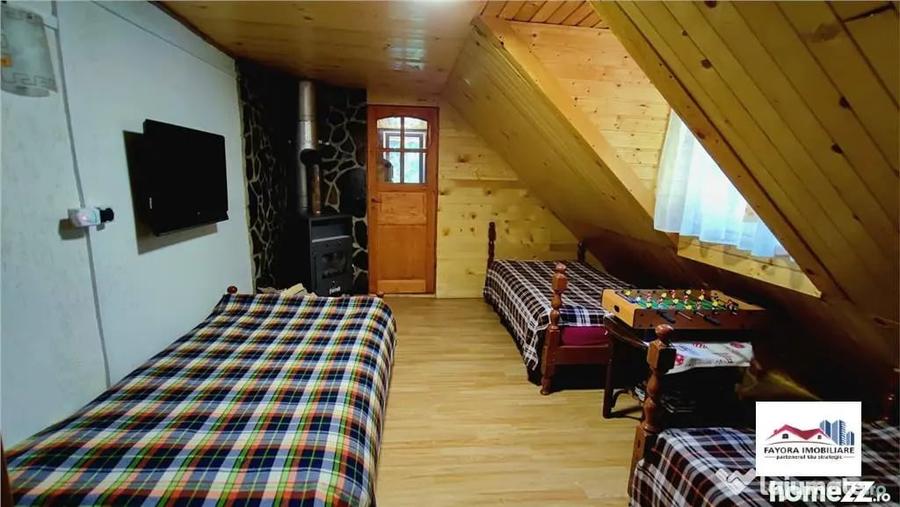 Casă cu 5 camere cu Teren 500 Mp în Lunca