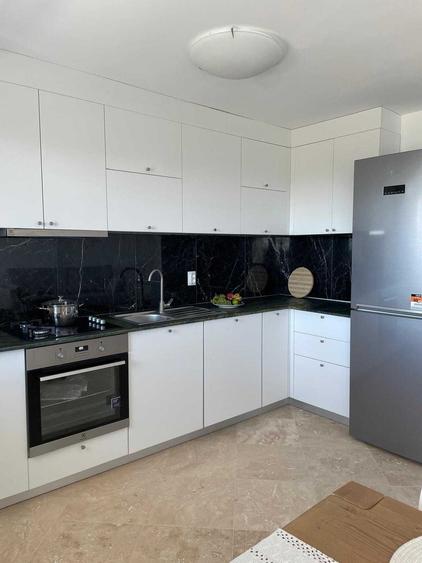 Apartament cu 3 camere decomandat, mobilat în Copou