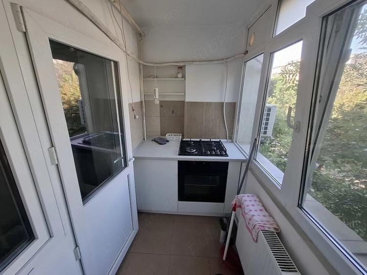 Apartament cu 2 camere decomandat în Apărătorii Patriei