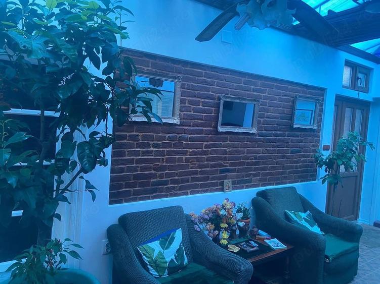 Casă cu 4 camere cu Teren 950 Mp în Central