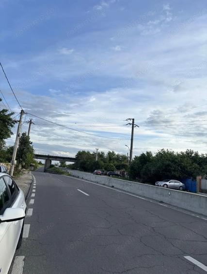 Teren de 1000 mp, în Halânga