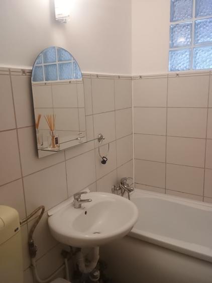 Garsonieră semidecomandată în Intim